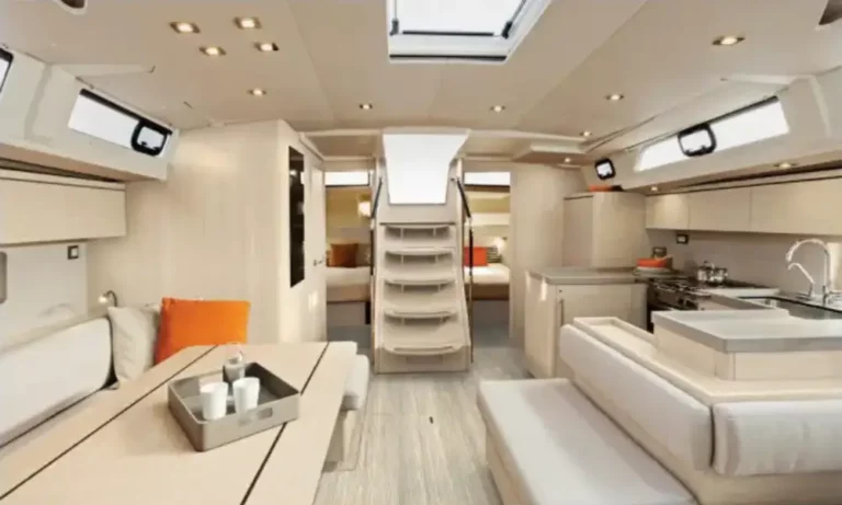 Яхта для путешествия • Beneteau First 47 | Blue Dawn