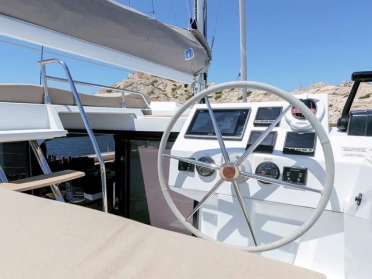 catamaran_montenegro-01